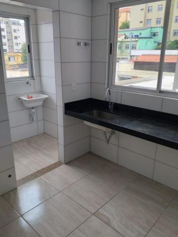 Apartamento com 02 quartos com armários e 04 vagas cobertas - Foto 2