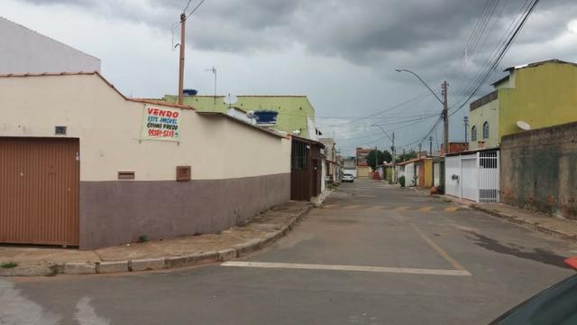 QC4 Ótima casa 2 Quartos com 1 suite, de esquina - Riacho Fundo 2