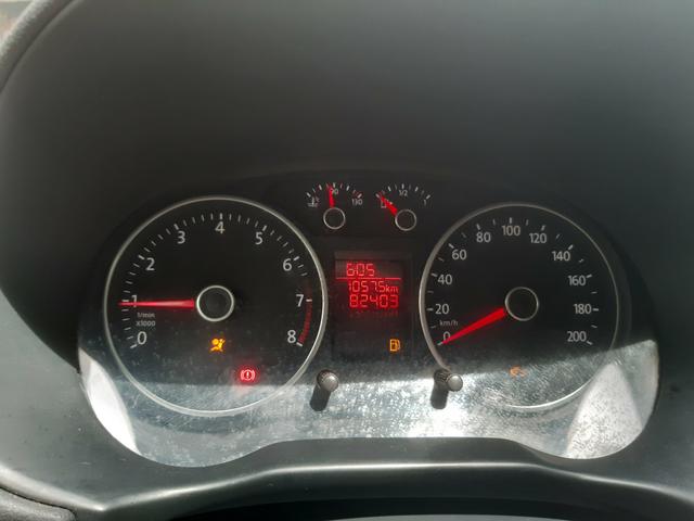 Vendo Voyage 1.0 G6 2014 2015 Completo ( QUITADO)