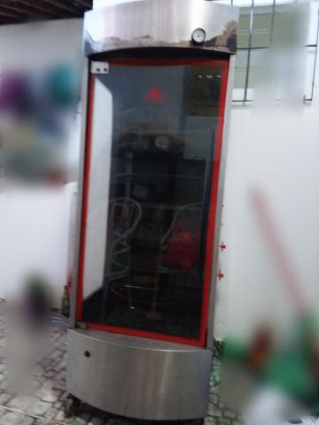 Maquina de assar galeto e carnes