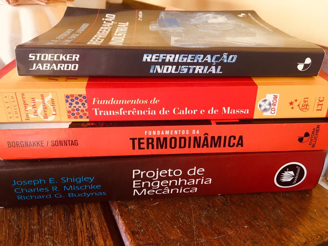 Livros universitários de Engenharia