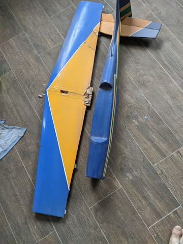 Aeromodelo tucano 