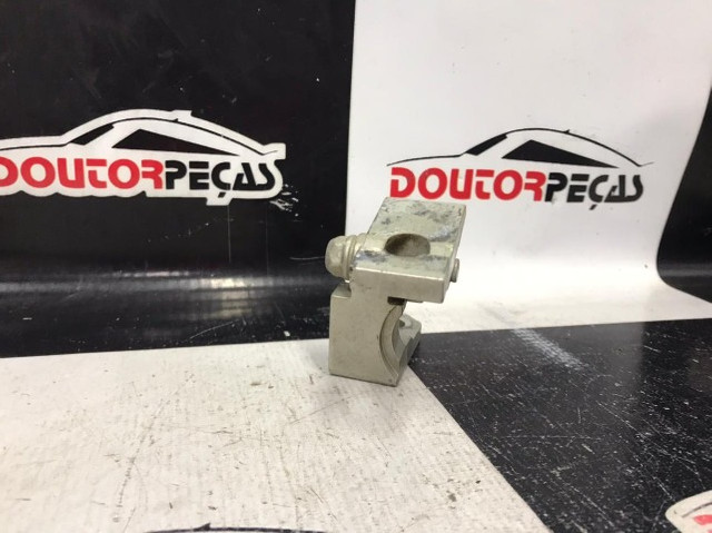 Dobradiça Superior Porta Vw Polo 600831401b - Foto 4