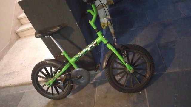 Bicicleta infantil verde ben 10 - Foto 4