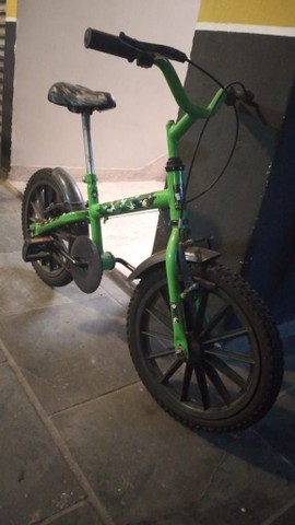 Bicicleta infantil verde ben 10 - Foto 3