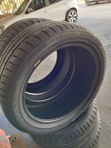 (4undisp) Kit 2 Pneus aro 17 medida 245/40r17  Yeda - Foto 2