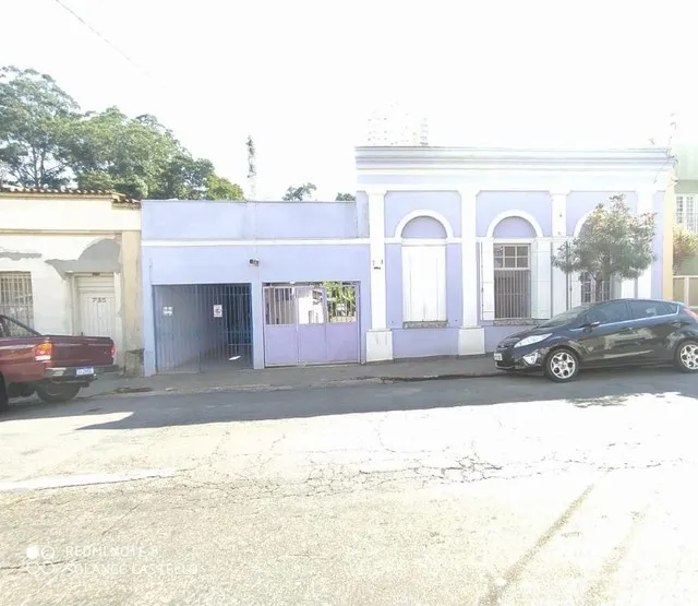 Casa - / Comercial / Centro