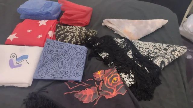 Lote de lenços usado em ótimo estado - Foto 2
