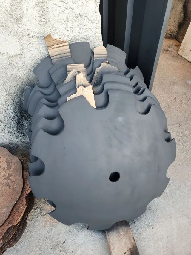 Disco arado, grade, intermediaria, niveladora