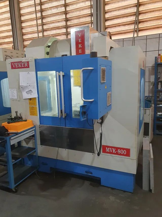 Centro Usinag Veker Mod. MVK800L SIEMENS-ANO 11-2010