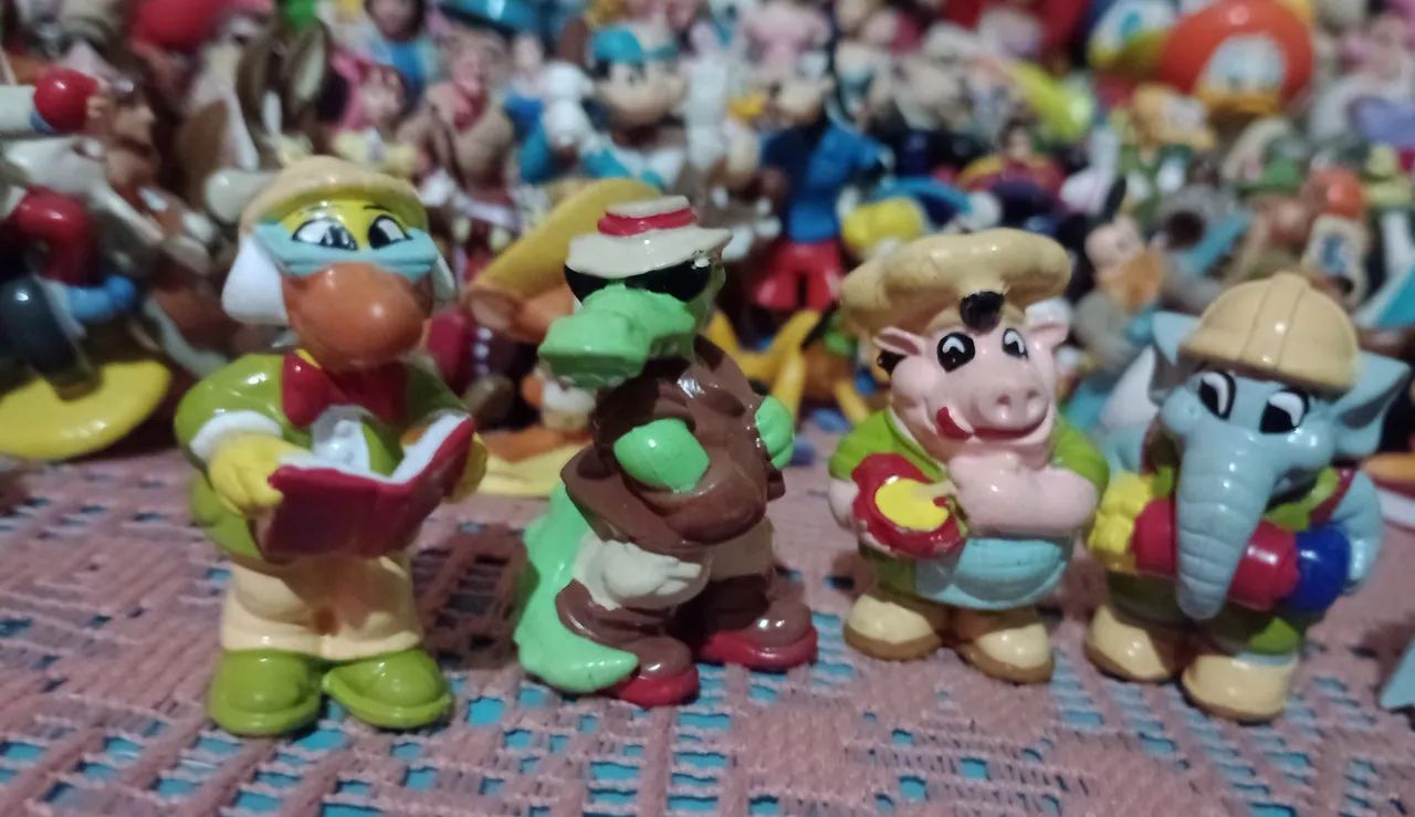 Coleção de miniaturas de personagens infantis - Foto 3