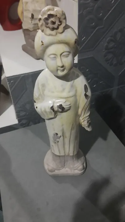 Par de estatuetas em cerâmica limitadas antigas