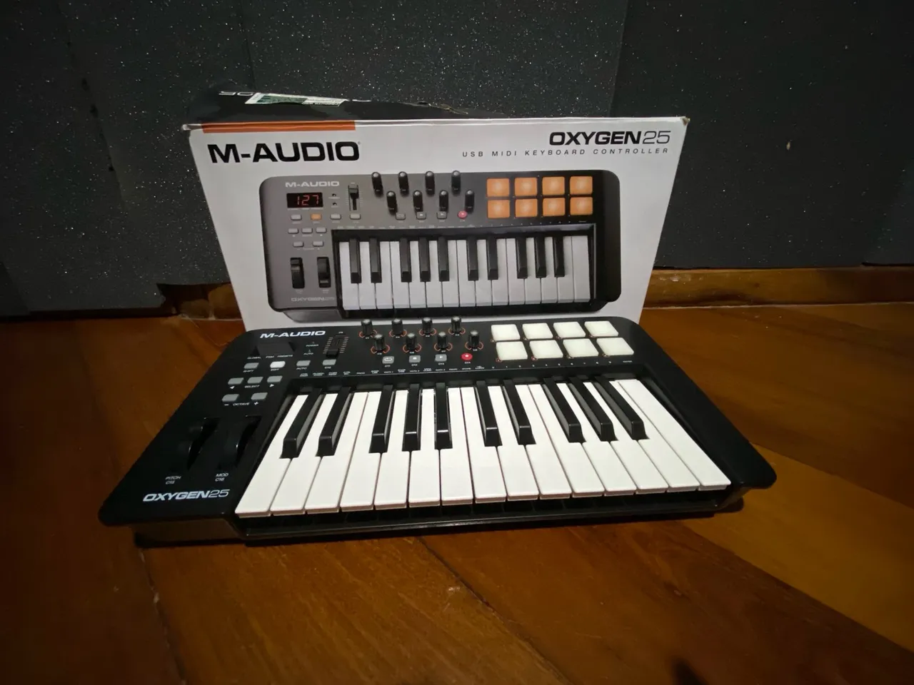 Teclado Controlador MIDI M-Audio Oxygen 25