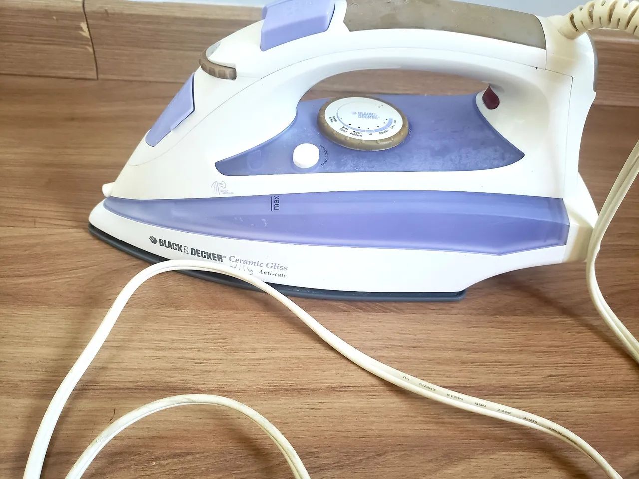  HOJE 30,00.    Ferro à vapor Black decker. Ler descrição  - Foto 2