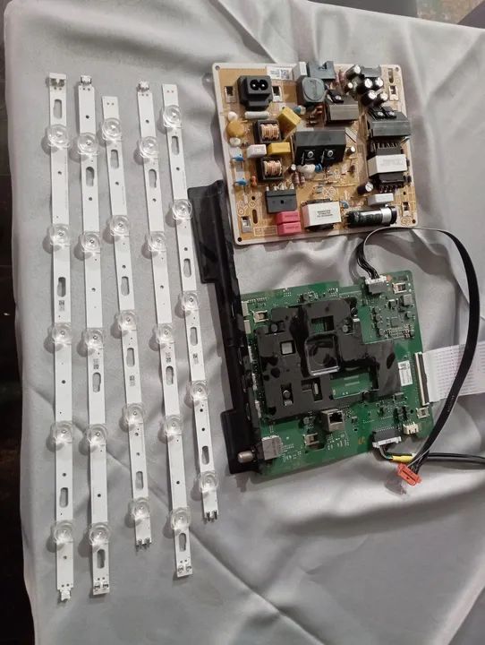 Tv Samsung 43polegadas ,modelo;UN43AU7700G