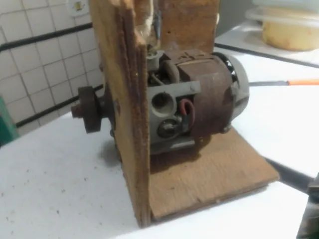 Vendo esse motor ele tá ok 110 wts - Foto 6