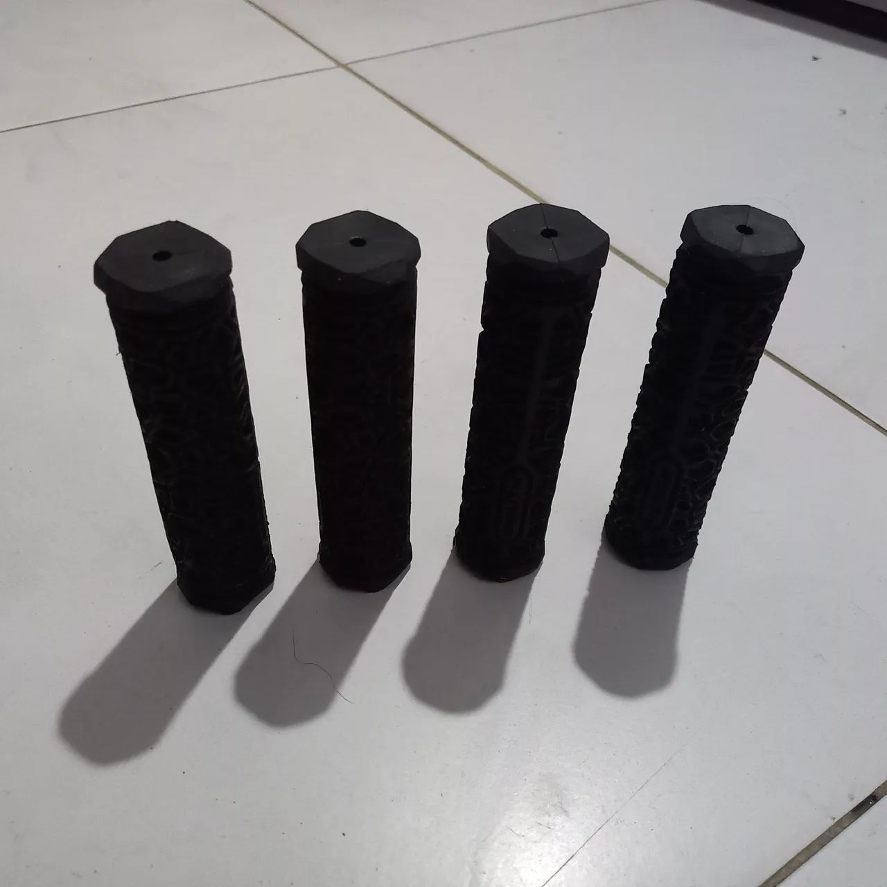 Jogo de 4 Pegas de guidão de bicicleta - Foto 3