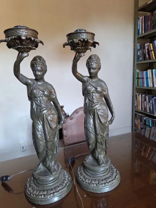 Par de bases de luminária em ferro fundido  - Foto 2