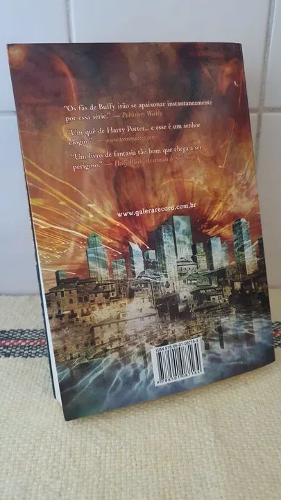 Livro Cidade de Vidro da Cassandra Clare - Foto 2