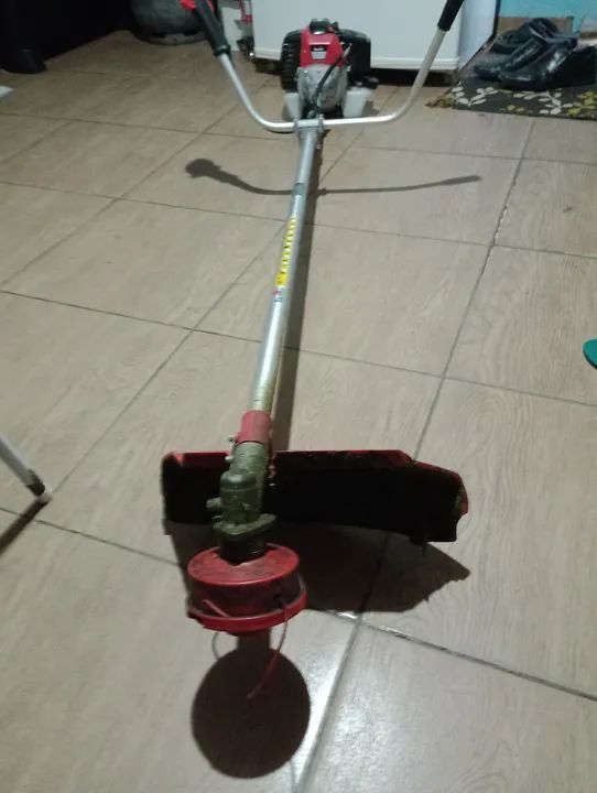 Roçadeira a Gasolina Usada - Foto 2