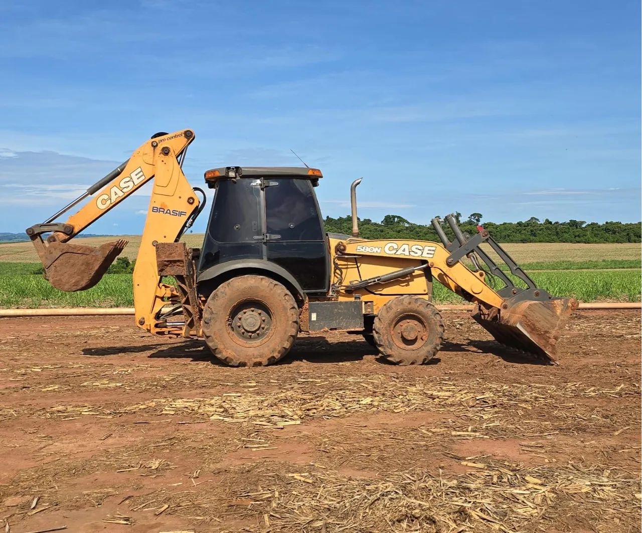 Vendo Retroescavadeira Case 580N ano 2020 - Foto 2