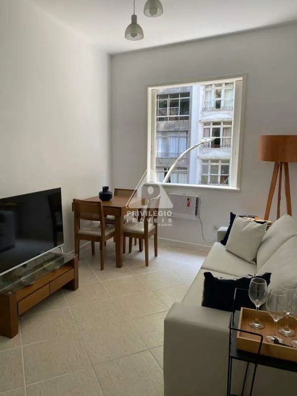 Excelente apartamento no Leme, 2 quadras da praia. - Foto 2