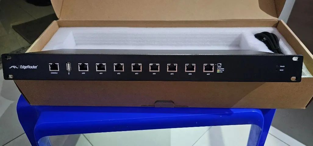 Roteador Ubiquiti EdgeRouter ER-864617598748929123
