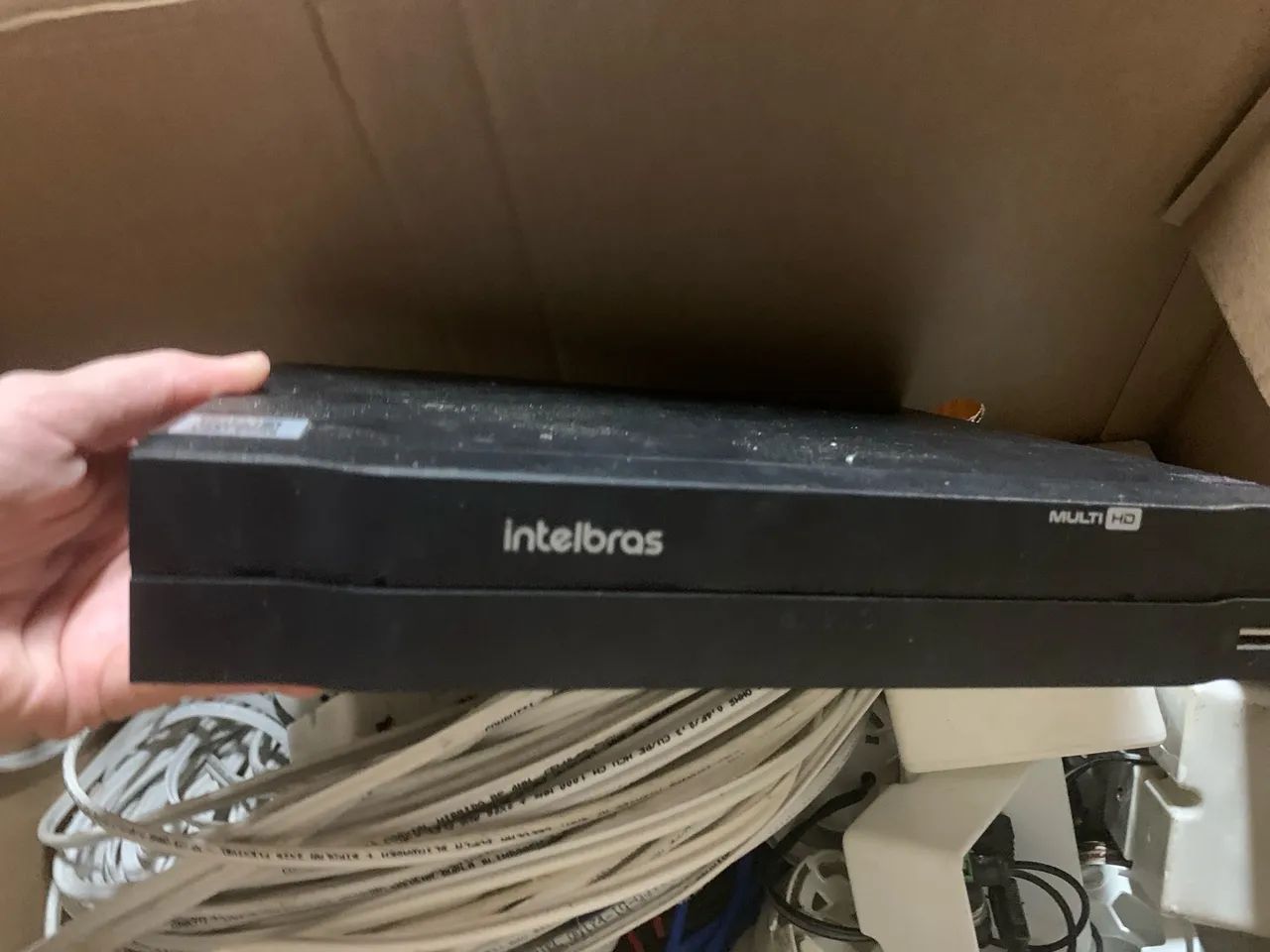 Vendo Sistema Intelbras de 8 câmeras HD + DVR intelbras de 8 canais HD 500 GB 