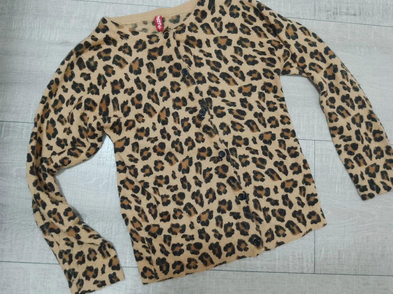 Cardigan infantil de bolinhas vermelho - Foto 3