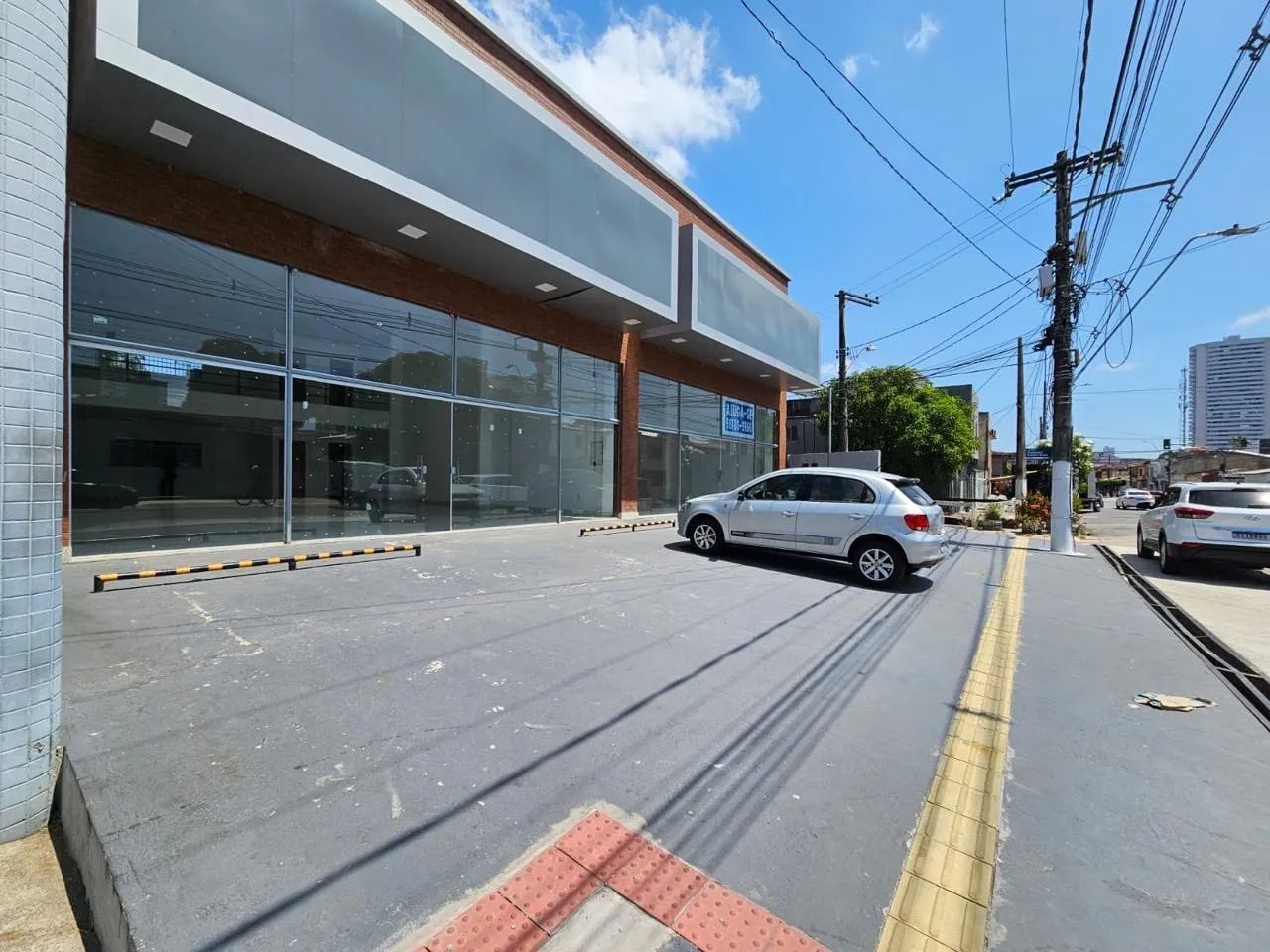 Alugo prédio comercial com localização perfeita no umarizal 