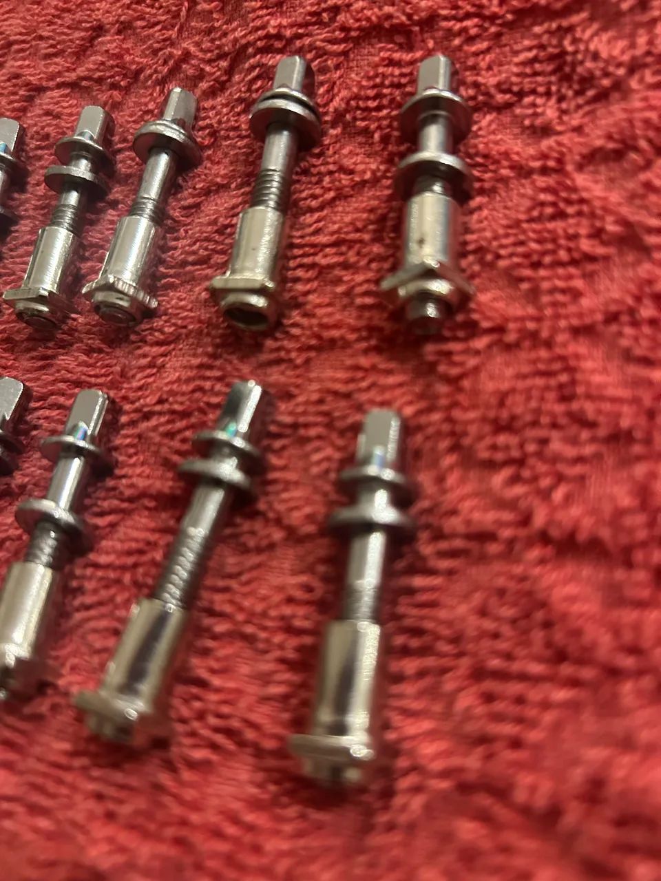 Dez parafusos 5mm + 10 buchas - Foto 3