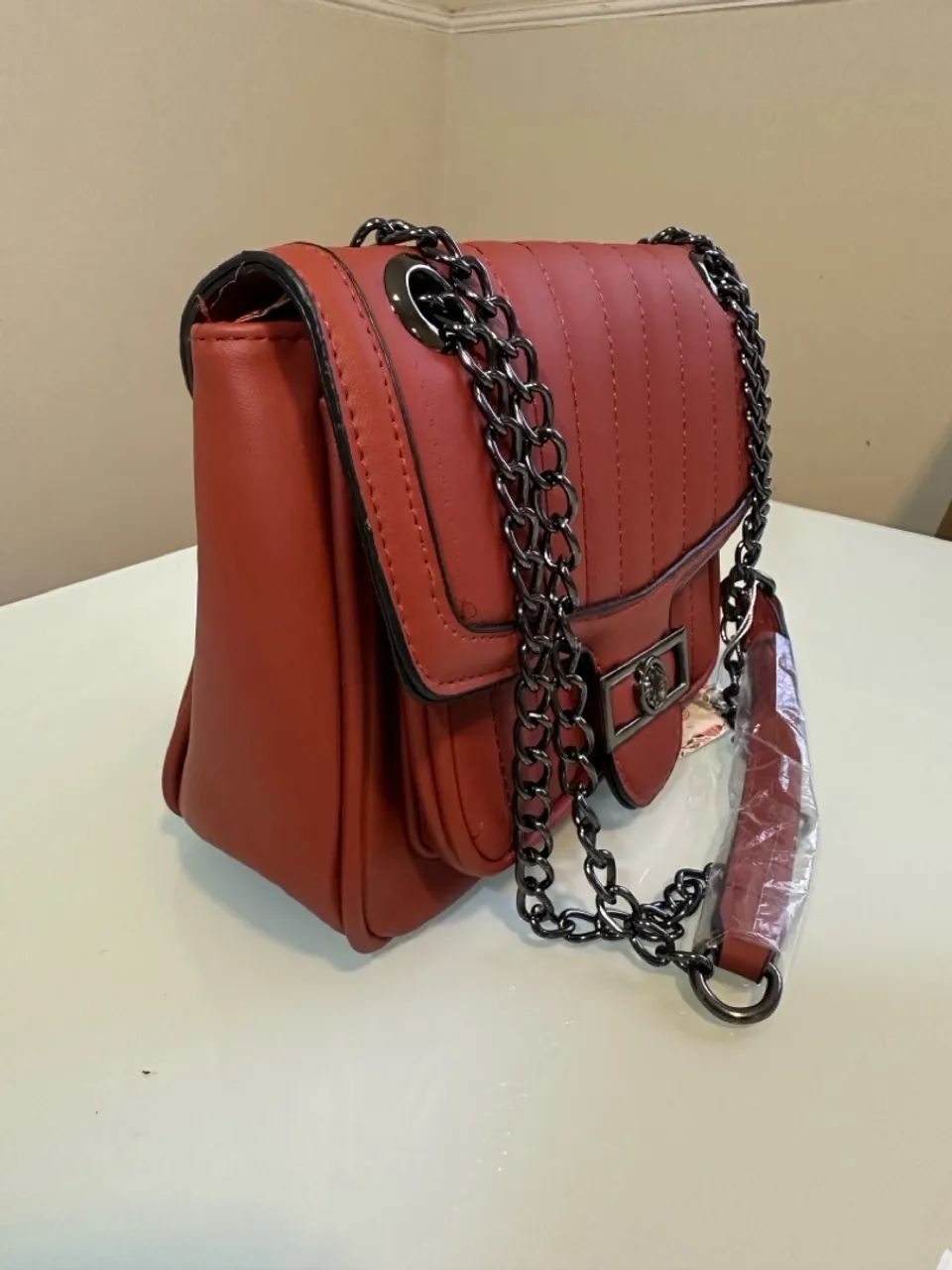 Bolsa de Ombro com Corrente - Foto 2