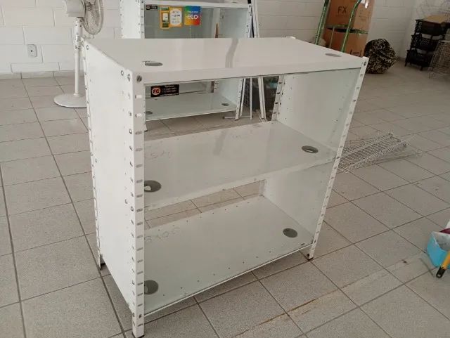 Balcão Metal com vidro - Foto 2