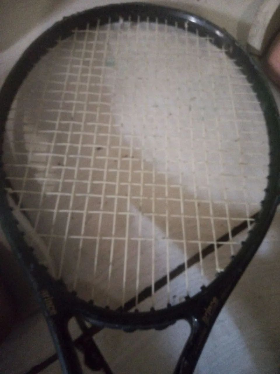 Raquete pra tênis boa grade perfeitamente boa - Esportes de Quadra e Ao ...