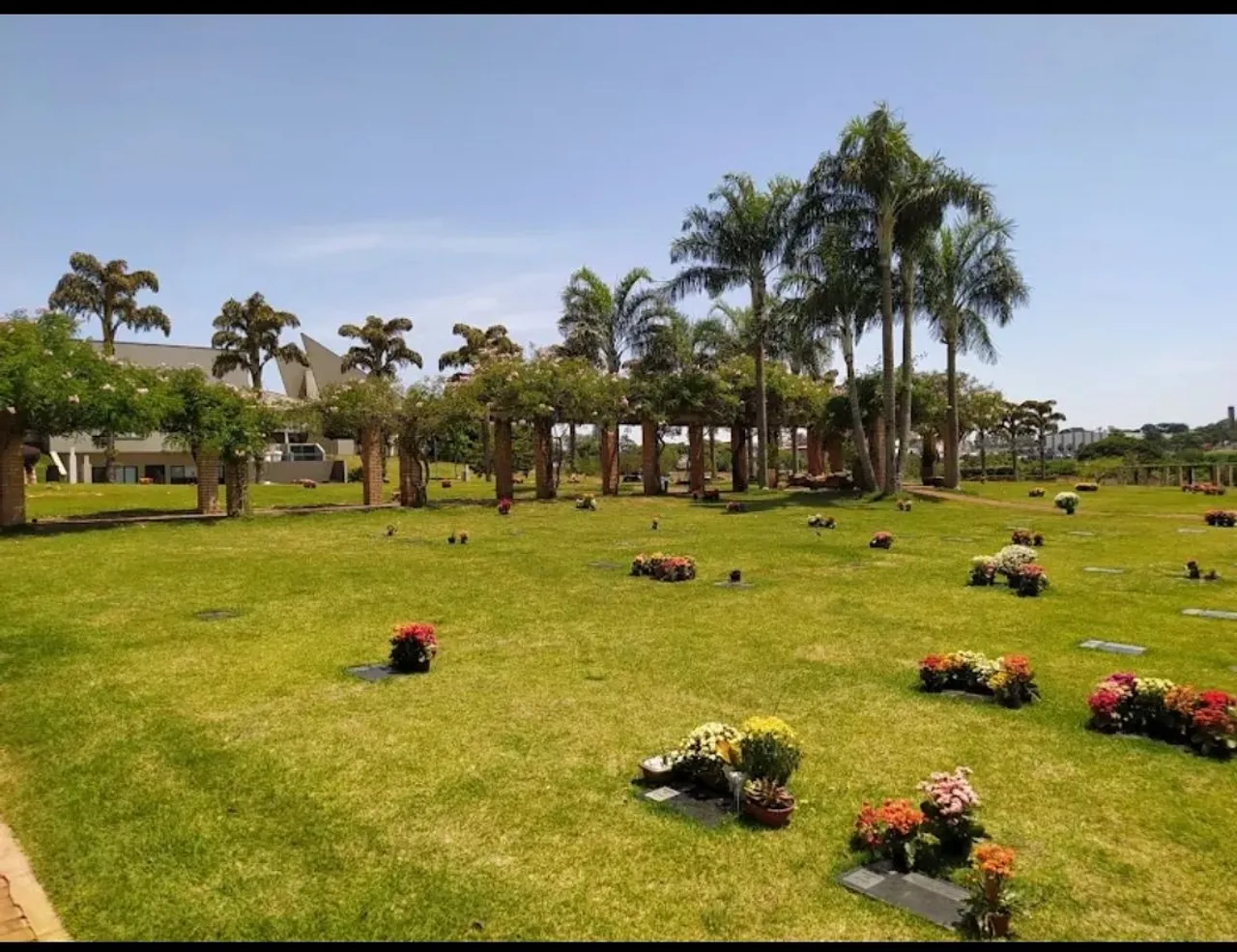 Jazigo Parque das Alamandas