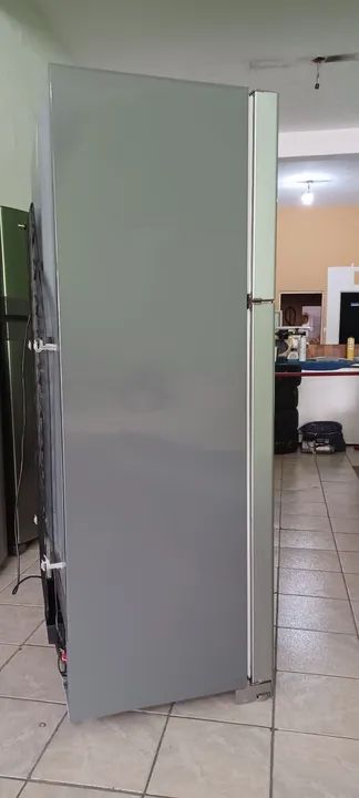 Geladeira Brastemp modelo BRM50  frost free  450 litros  ! - Foto 4