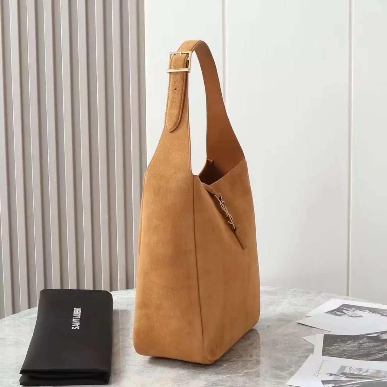 Bolsa YSL LE 5 À 7 BABY FLEXÍVEL EM CAMURÇA  - Foto 3