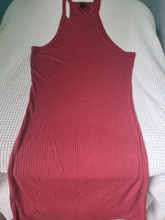 Vestido vermelho sem mangas