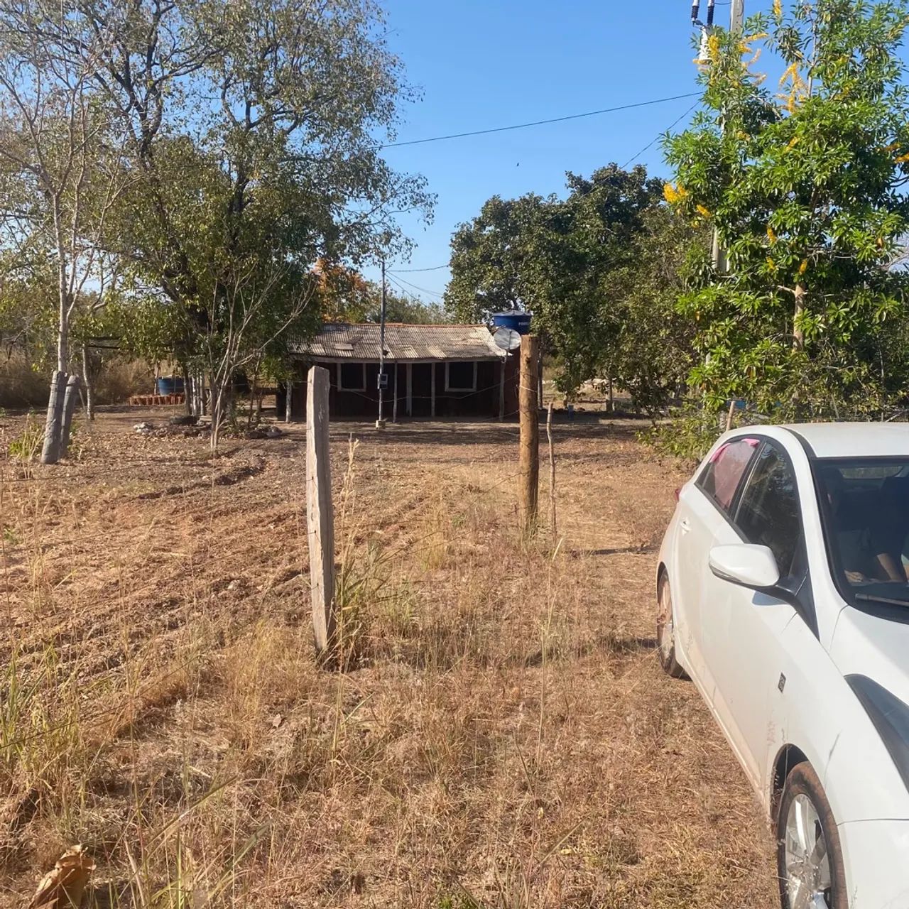     Sítio a 45 minutos do trevo do lagarto Sítio com represa grande e piscina 
