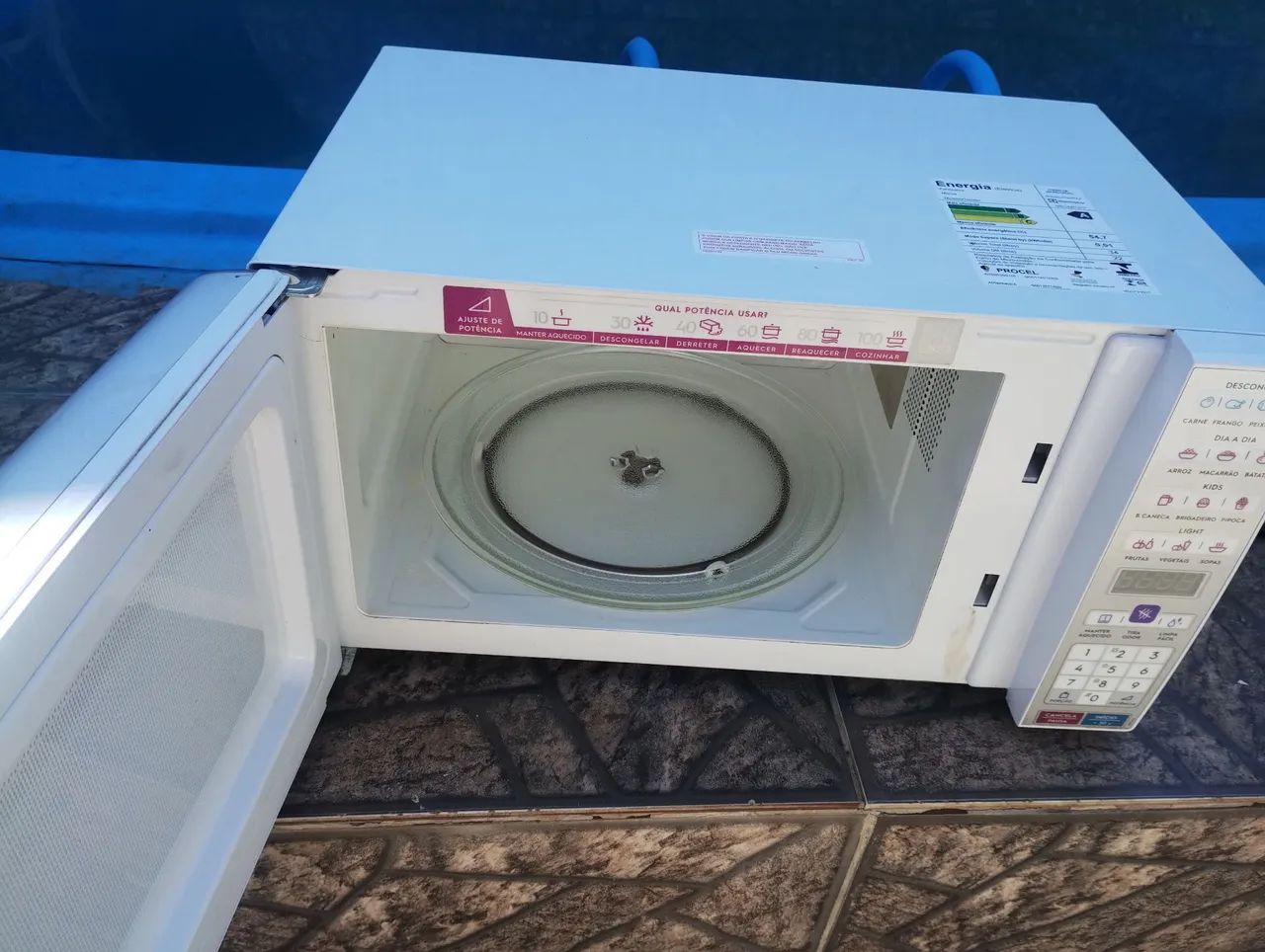 Preço para sair hoje microondas Electrolux 34 l - Foto 4