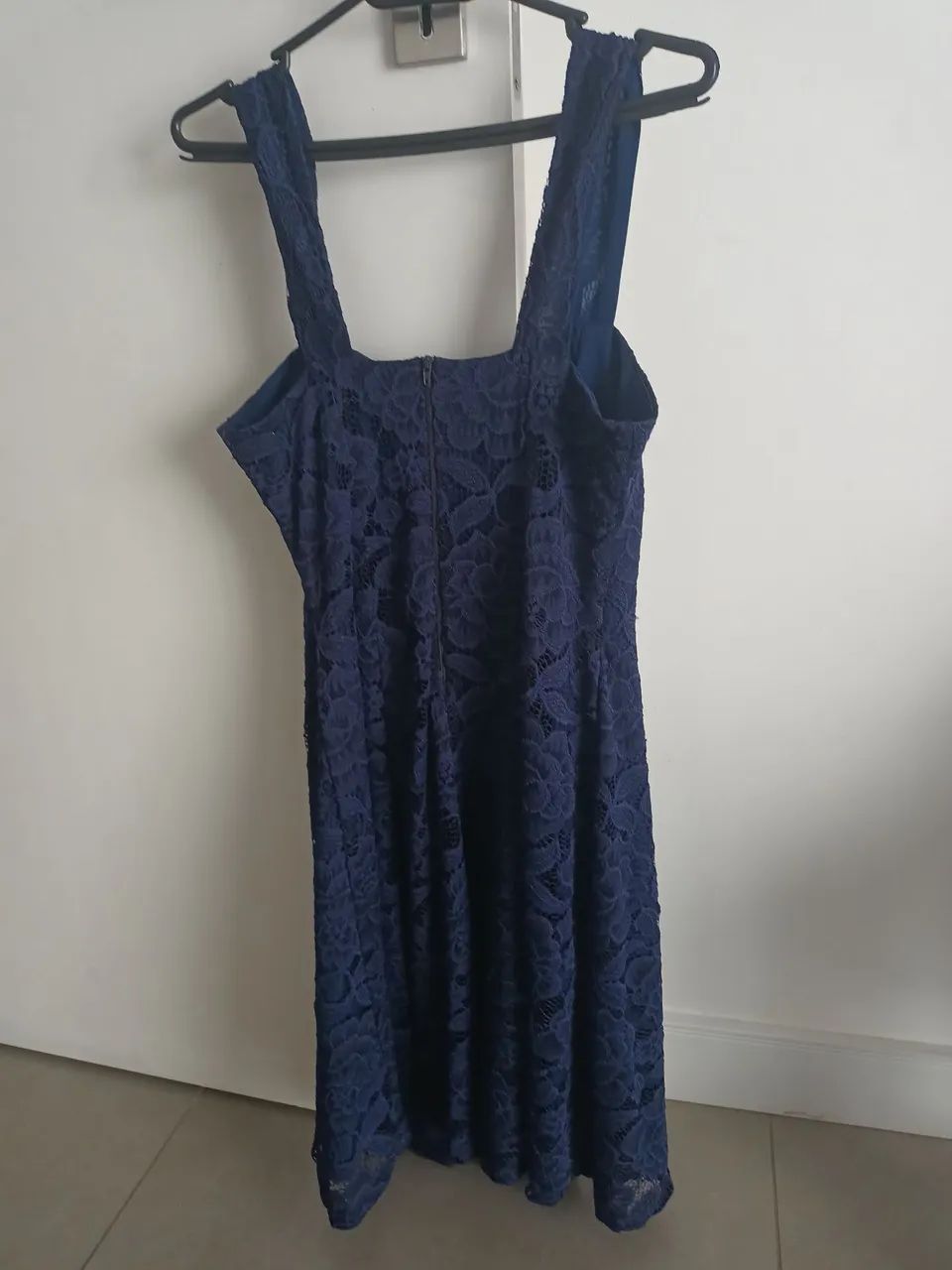 Vestido de renda azul escuro - Foto 2