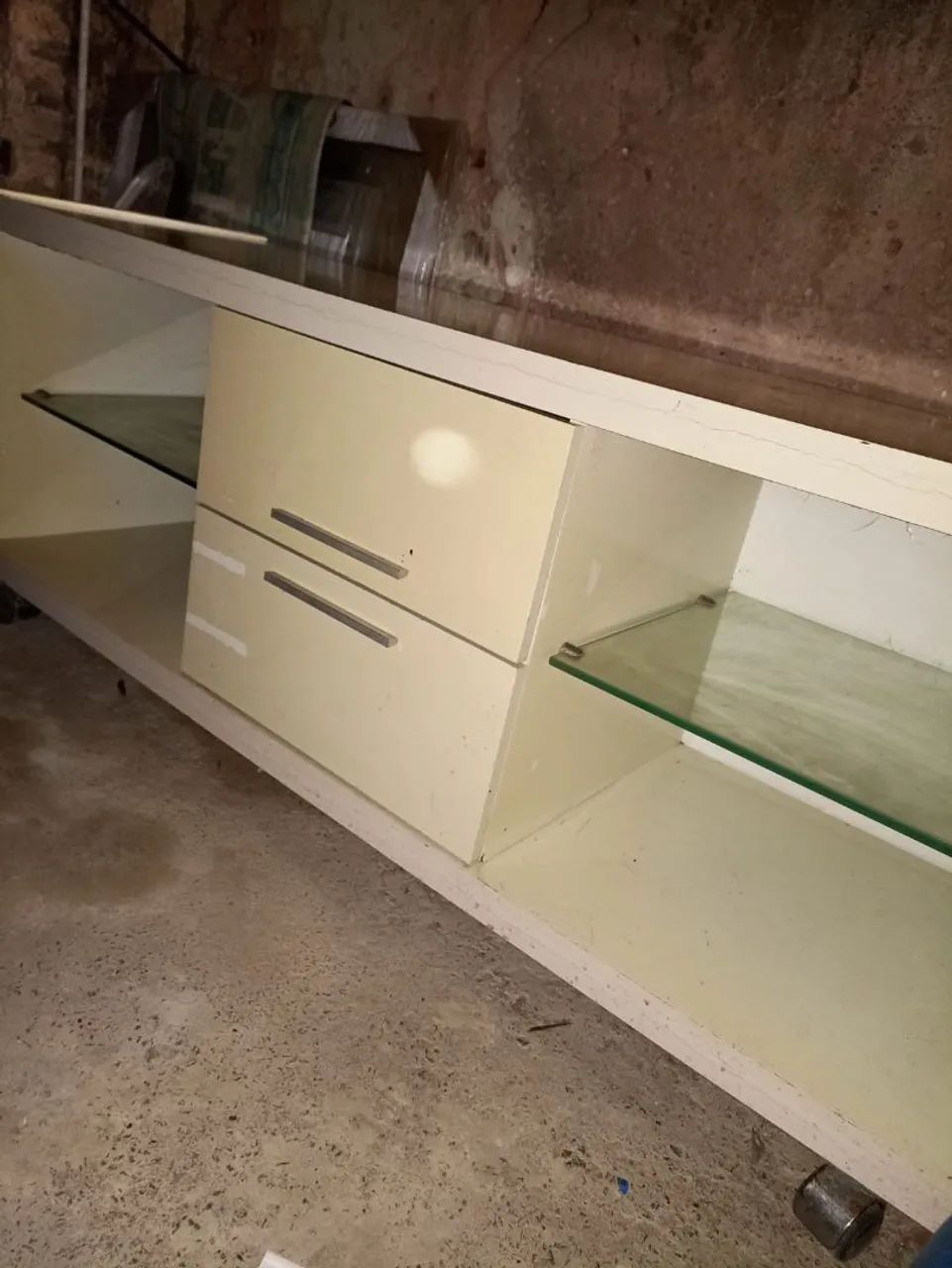 Rack branco com rodinhas 