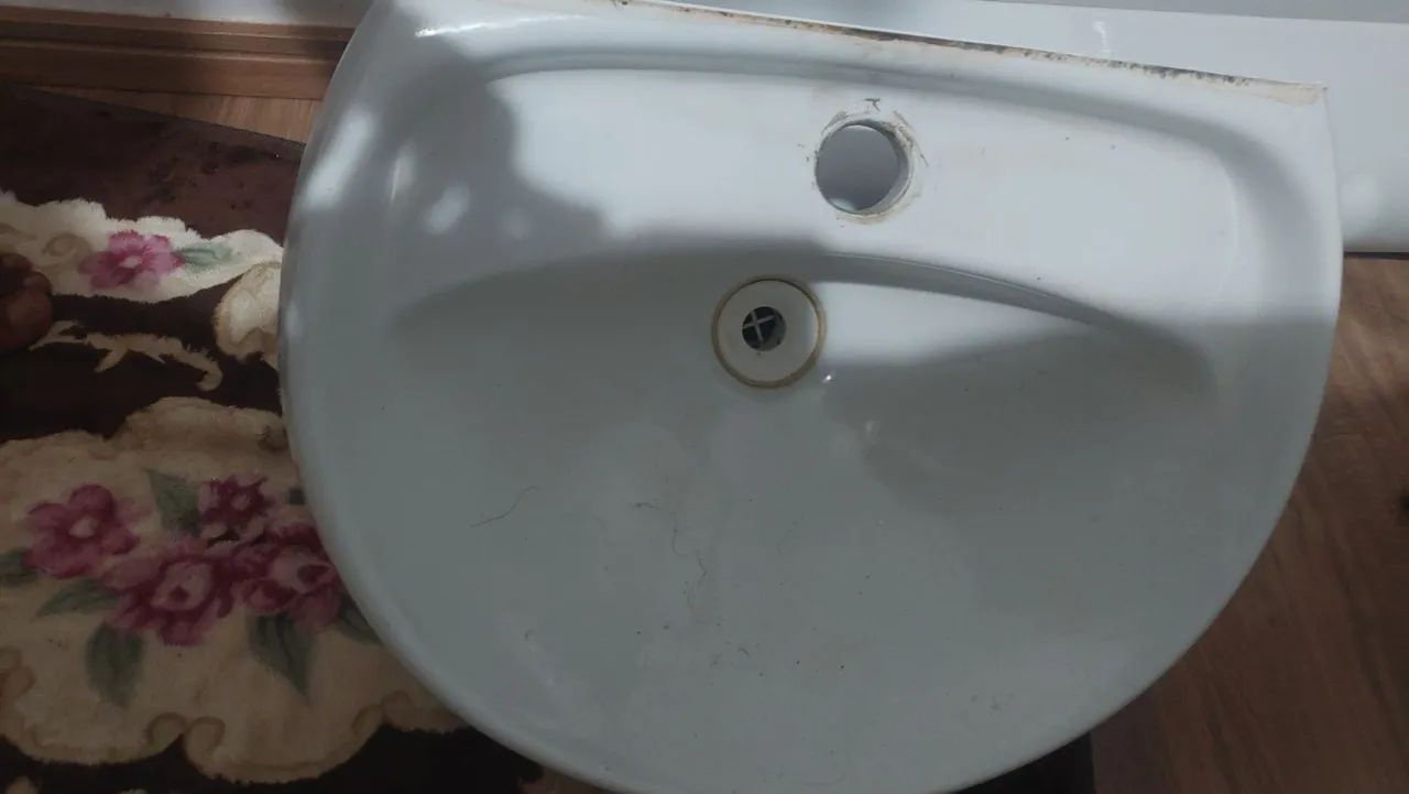 Pia de banheiro simples 64529720680449122