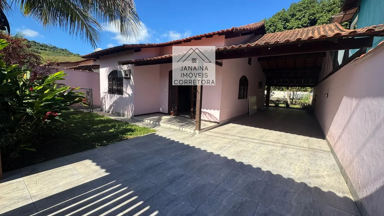 Casa linear com 2 quartos sendo 1 suíte , quintal, arvores frutíferas em Bananal - Guapimi
