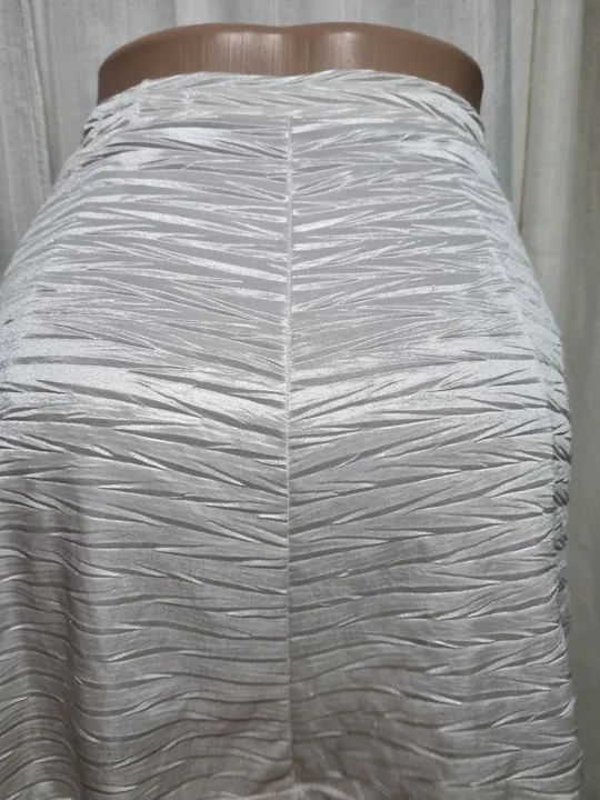 Saia branca de tecido leve - Foto 2