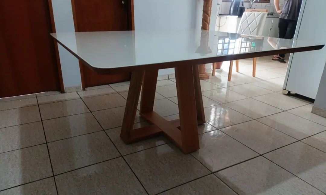 Mesa de jantar 150x150 madeira macica ara 8 cadeiras ( somente a mesa ) - Foto 2