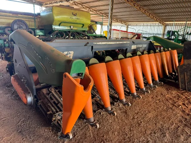 Plataforma de Milho Stara 5880 13X45
