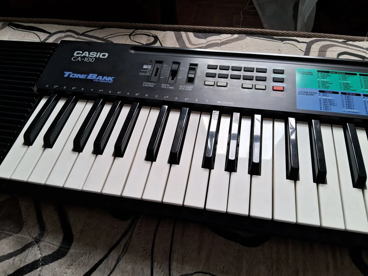 Teclado Casio CA-100 Tone Bank