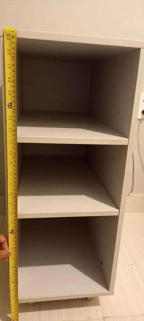 Pequena estante cinza de 3 prateleiras - Foto 3