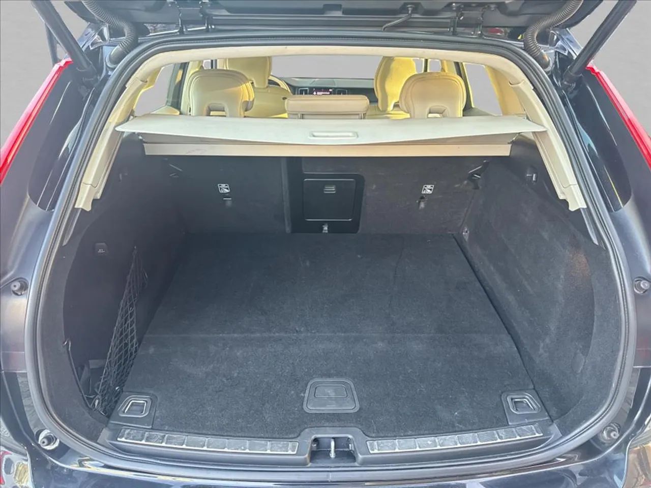 Volvo XC-60 XC 60 T-8 Híbrido Momentum 2.0 5P 2021 - Foto 12